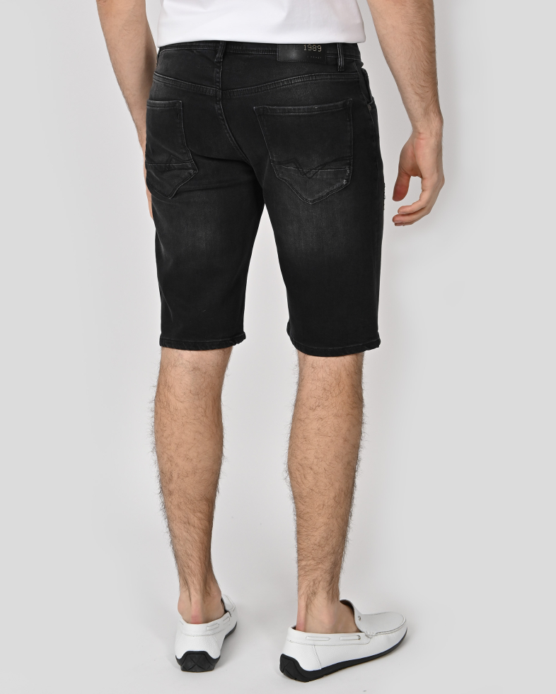 PANTALONI SCURTI NEGRI CU LOGO METAL 230115121305-7 07