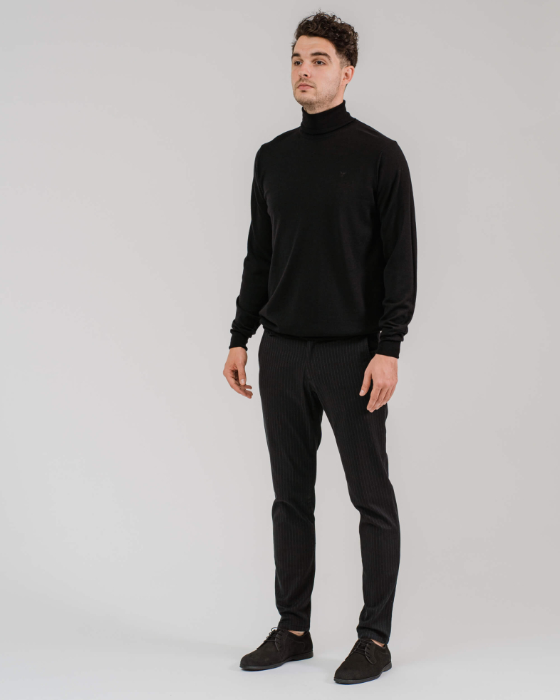 PANTALON RAIAT DE BUMBAC SLIM FIT CULOAREA NEAGRA 200213088261-1 01