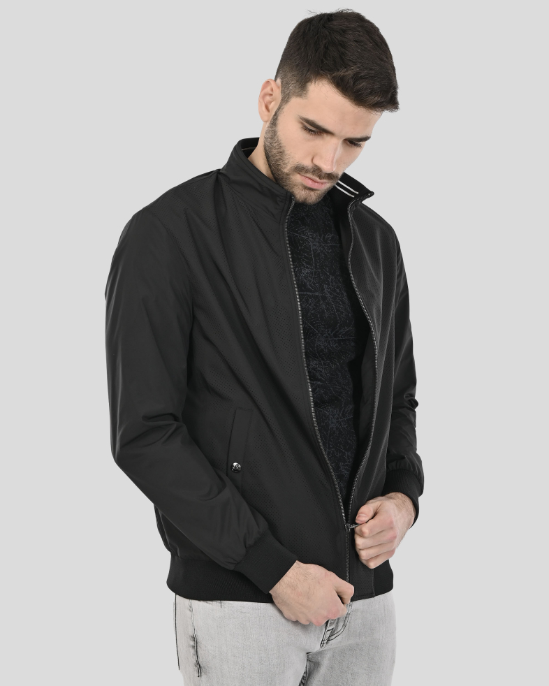 GEACA NEAGRA 250116111364-1 03
