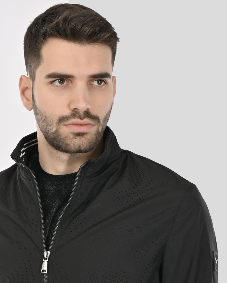 GEACA NEAGRA 250116111364-1 04