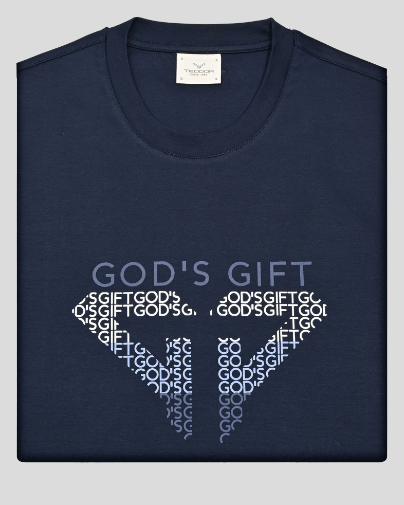 ТЪМНОСИНЯ ТЕНИСКА  ОТ PREMIUM ПАМУК С ЛОГО ПРИНТ И НАДПИС GOD`S GIFT 250110131809-3 06