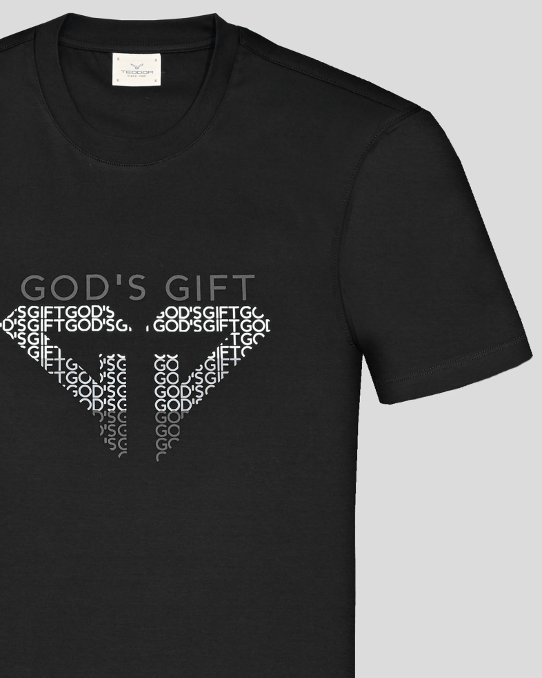 ЧЕРНА ТЕНИСКА ОТ PREMIUM ПАМУК С ЛОГО ПРИНТ И НАДПИС GOD`S GIFT 250110131809-2 05