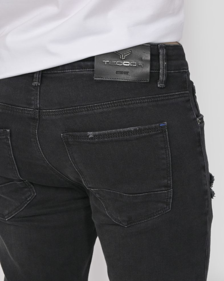 BLUGI SLIM NEGRI 240114088548-1 07