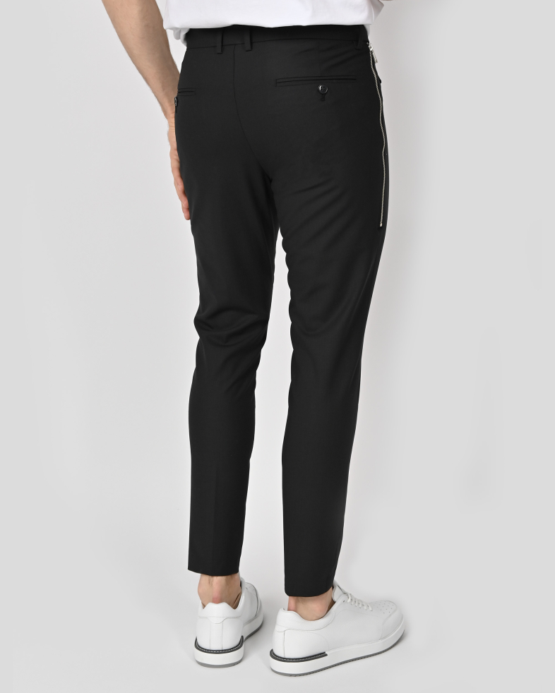 PANTALONI SLIM NEGRI 240113088559-1 08