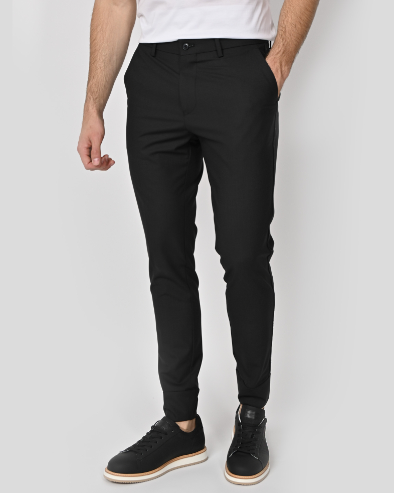 PANTALONI SLIM NEGRI 240113088560-1 03