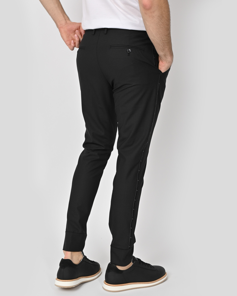 PANTALONI SLIM NEGRI 240113088560-1 08