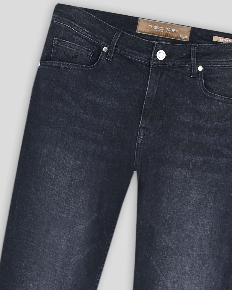 BLUGI SLIM NEGRI 250115088599-1 04