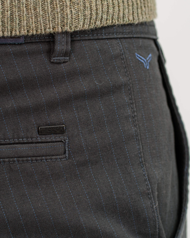 PANTALON RAIAT DE BUMBAC SLIM FIT CULOAREA GRI 200213088261-3 07