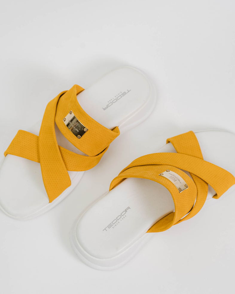PAPUCI GALBENI PIELE INTOARSA 200137171910-4 06