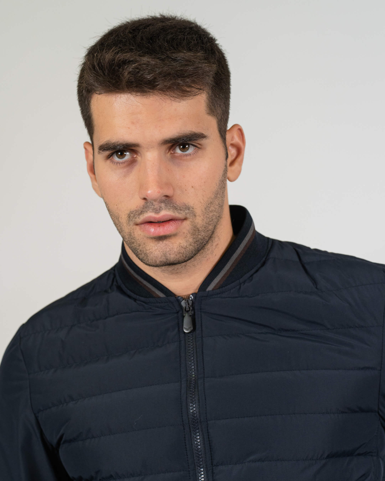 GEACA NEAGRA SCURTA DE BLUGI CU CAPTURA SOFT 220116111222-1 04