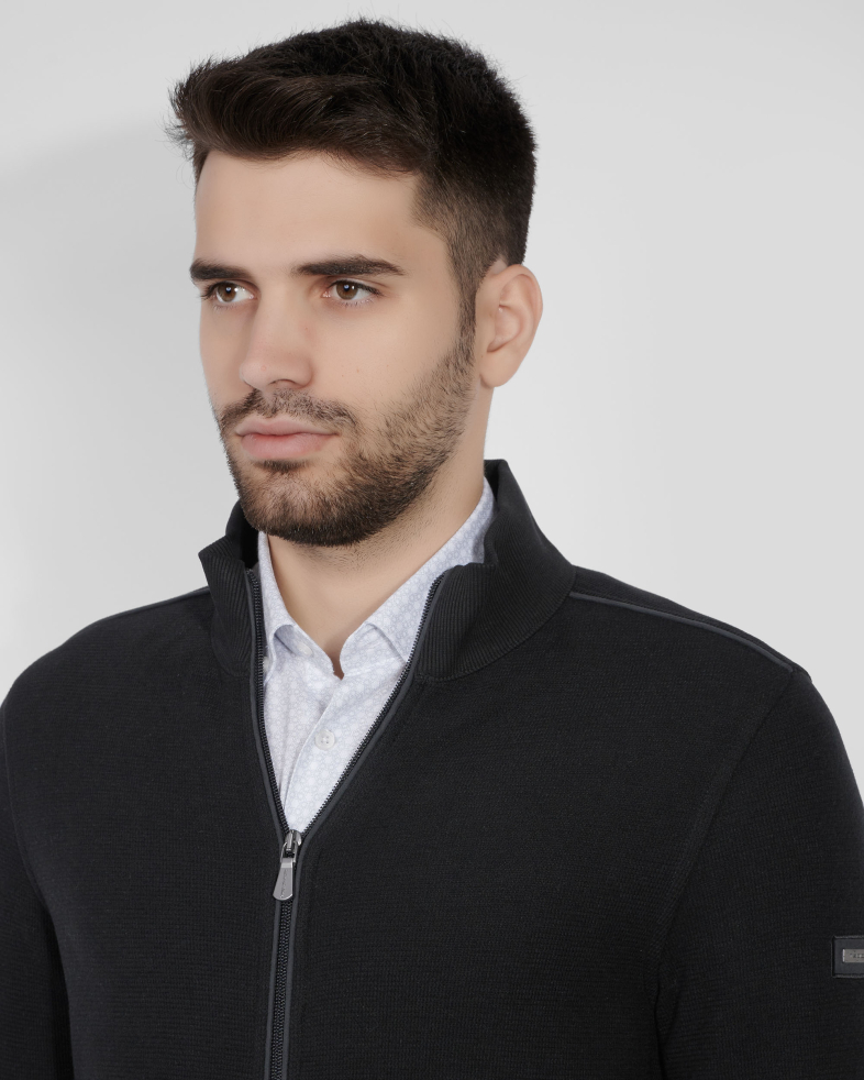 HANORAC NEGRU CU FERMOAR 240210141571-1 04