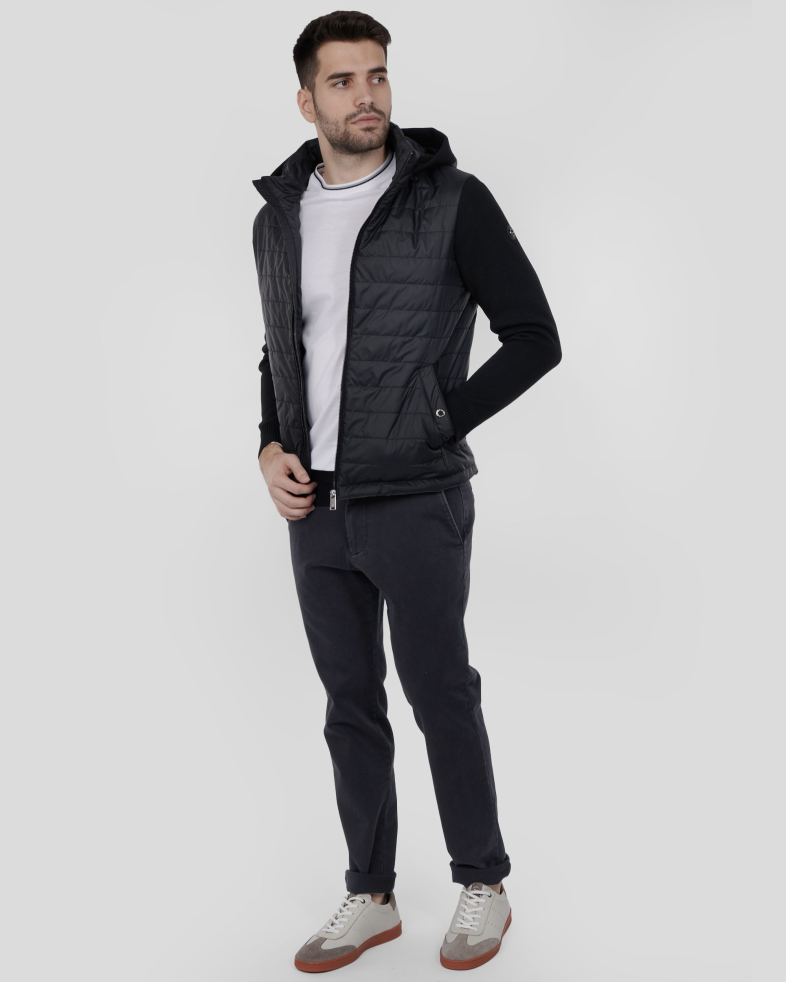 GEACA NEAGRA CU GLUGA 240219111347-1 02