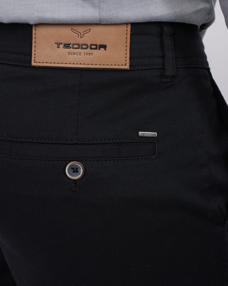 PANTALONI NEGRI 240213088579-1 04